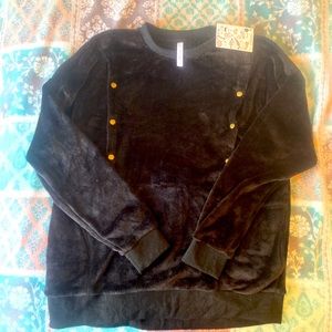 NWT Latched Mama fleece snap nursing pullover